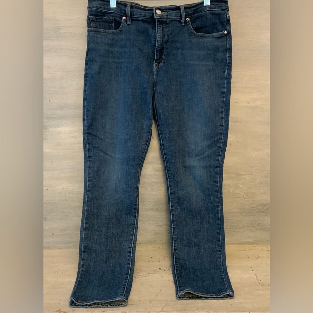 Levi’s Women’s 311 Shaping‎ Skinny Blue Jeans Dark Wash Good Condition